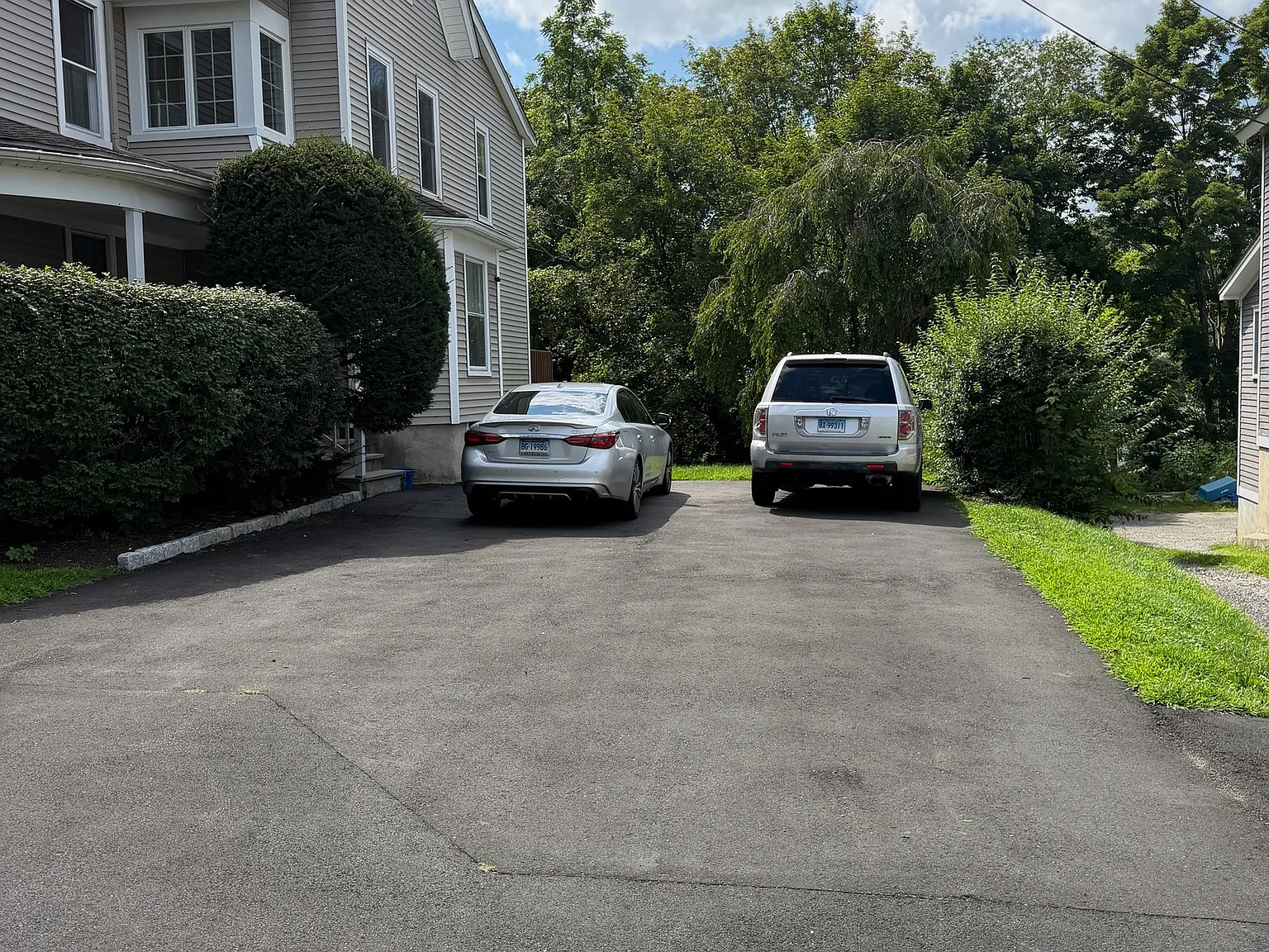 2 bed, 1.0 bath, 1982 sqft, $2,400 — Photo 3