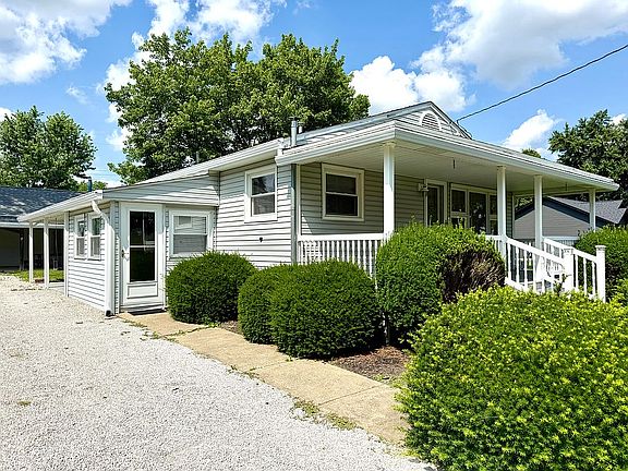2nd image of 133 Carter St