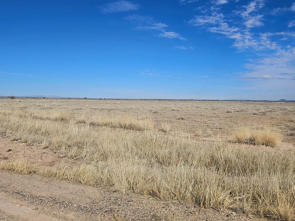 2nd image of Camino Seis SE
