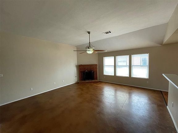2nd image of 707 Eaglecreek Dr