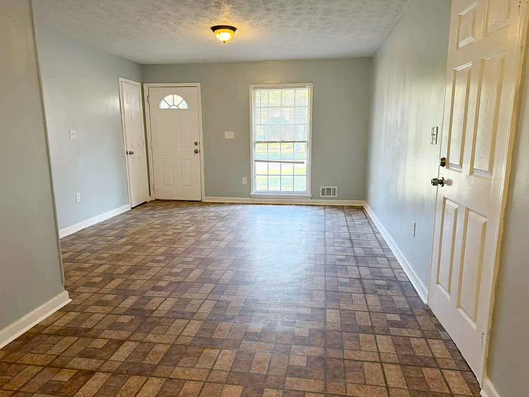115 Shepherd Dr — Photo 17