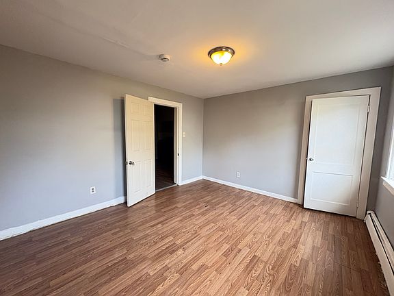 4th image of 54 Stevens Ave Floor 3