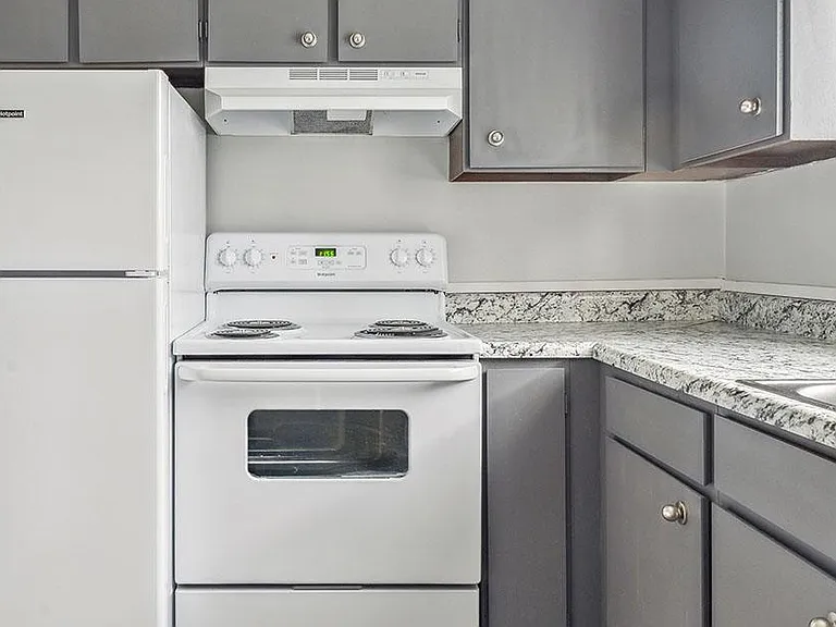1CS- One Bedroom One Bath Standard Kitchen