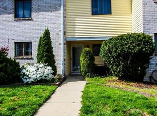 42 Front Ct, Old Bridge, NJ 08857