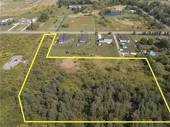 3432 Transit Rd #11, Orchard Park, NY 14127