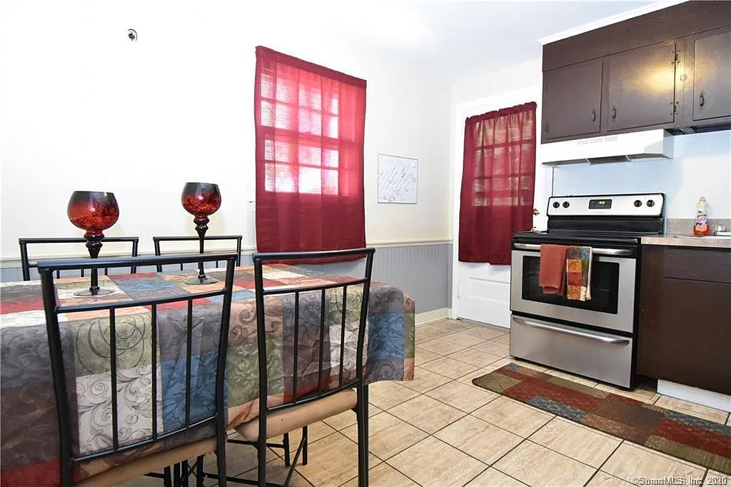 2 bed, 1000 sqft, $1,600 — Photo 1