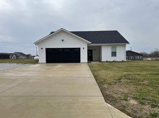 927 W Indiana Ave, Upland, IN