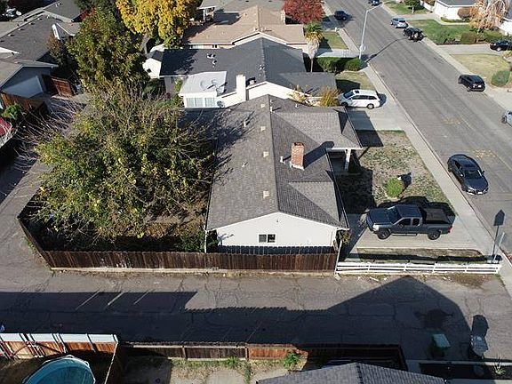 4th image of 1835 Loyola Way