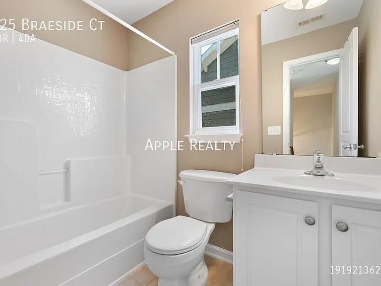 125 Braeside Ct — Photo 9