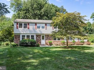 25 Metekunk Dr, Ewing, NJ 08638
