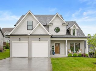 9145 White Ash Dr, Ooltewah, TN 37363