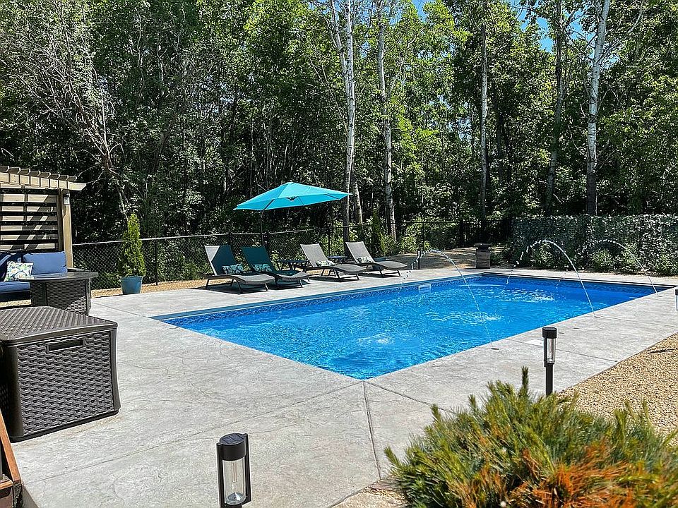 1st image of 1559 Sherman Lake Ct