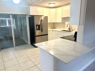 7907 SW 3rd St, Pompano Beach, FL 33068