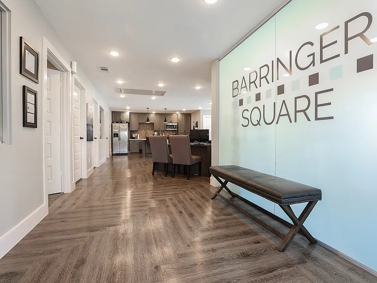 Barringer Square — Photo 17