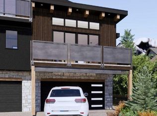 713B 4th St, Canmore, AB T1W2G6