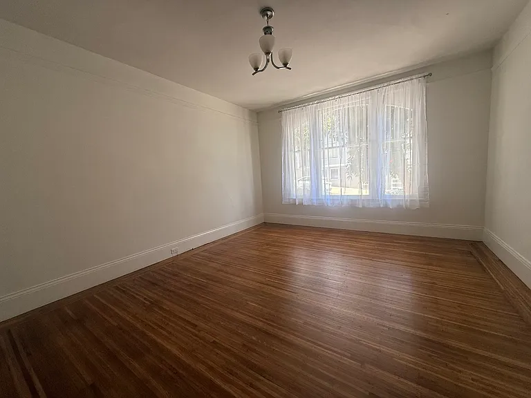 2245 Larkin St #6 — Photo 10