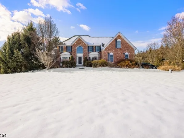 9 Samuel Wilson Ln, Franklin Twp., NJ 08867
