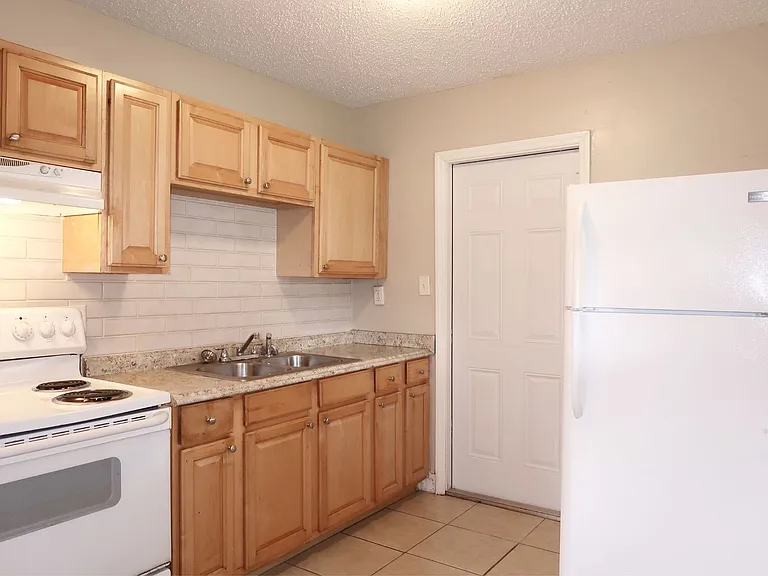 4109 W Arch St — Photo 10