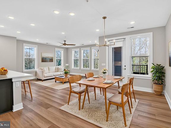 4th image of 76 Old Mill Bottom Rd N #301