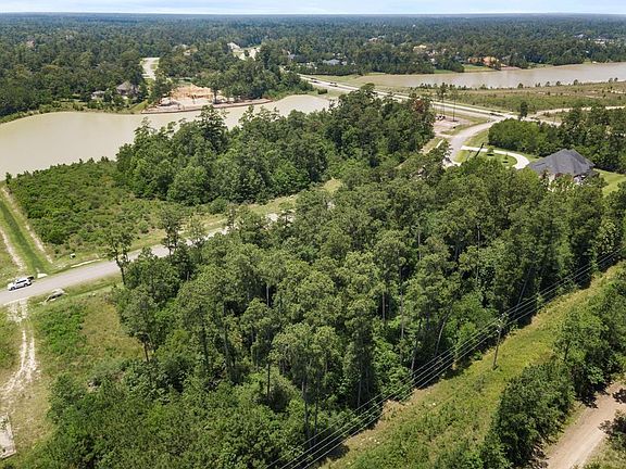 Aerial view from the back. No rear neighbors.