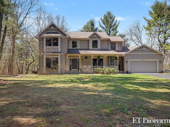 6833 Blythefield Ave NE, Rockford, MI 49341