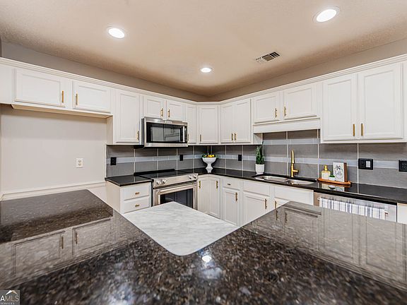 4th image of 105 Eagles Rdg