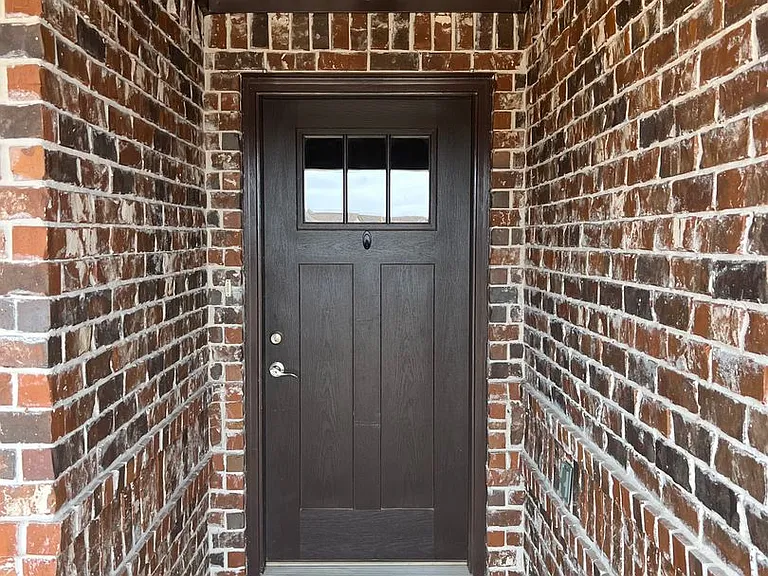 1802 Mabel Dr — Photo 2