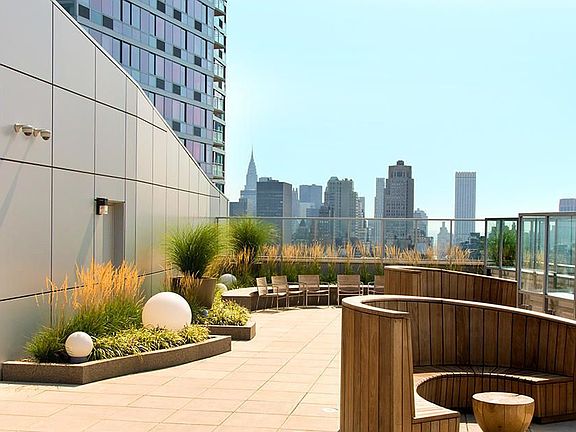 5th image of 505 W 37th St APT 8H