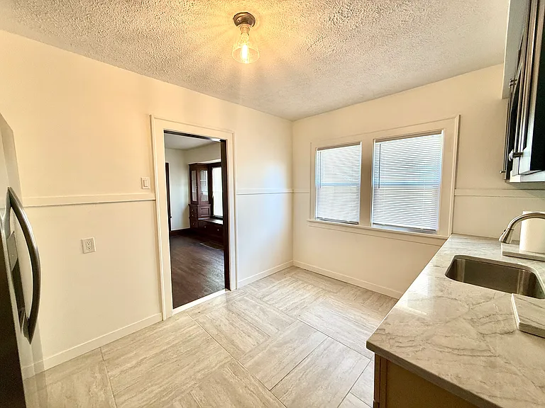 11521 Florian Ave — Photo 2
