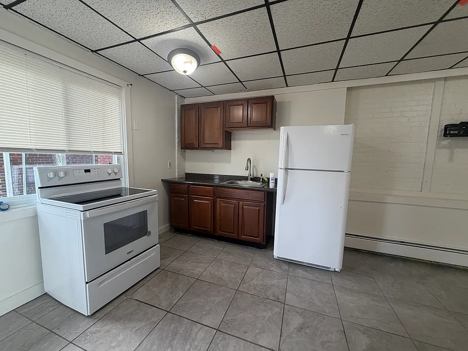 1109 Charles St #4