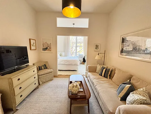 Rented by J PRESTON AND ASSOCIATES INC | media 2