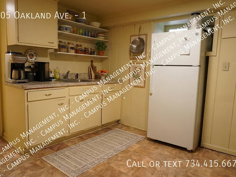 905 Oakland Ave #1 — Photo 3