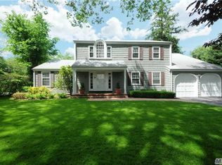 9 Arleigh Rd, Great Neck, NY 11021