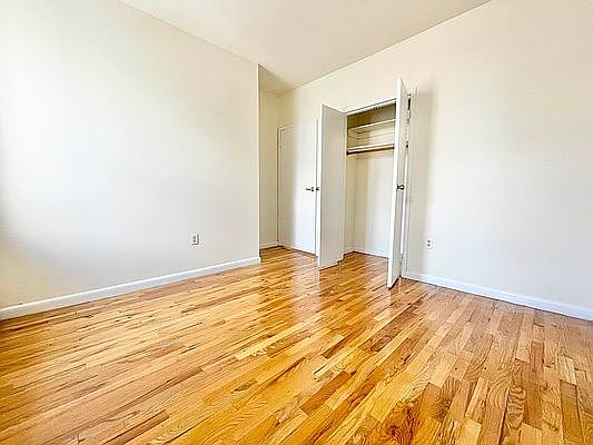 3rd image of 333 E 108th St APT 4A