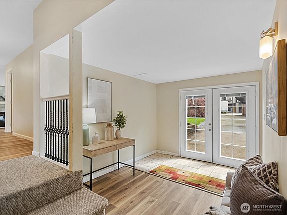 4th image of 15220 Ash Way