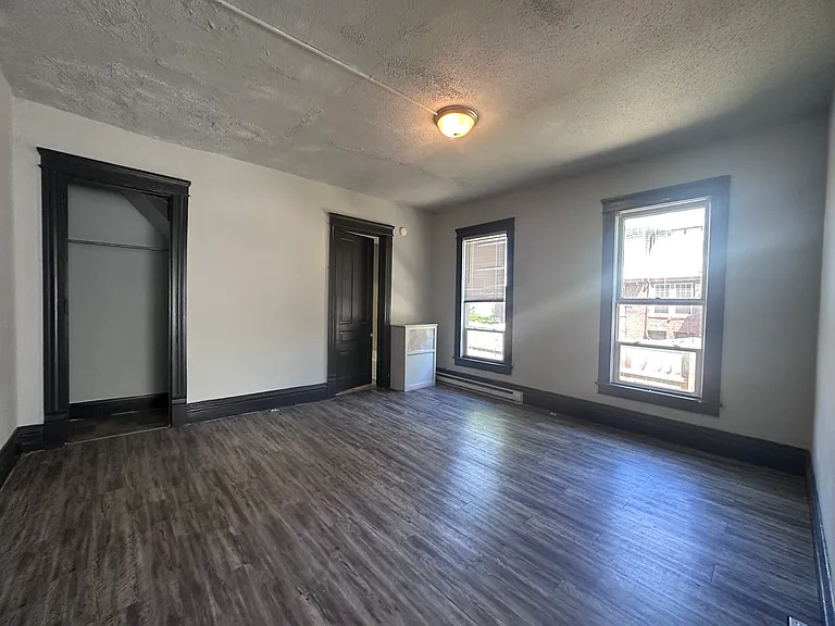 1124-2 N Walnut St #N — Photo 6