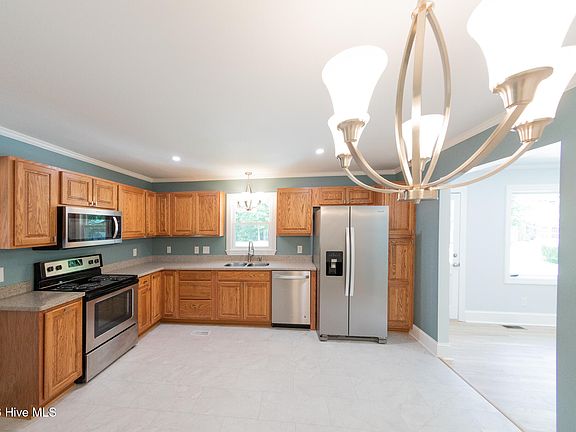 5th image of 202 Carolina Pines Boulevard