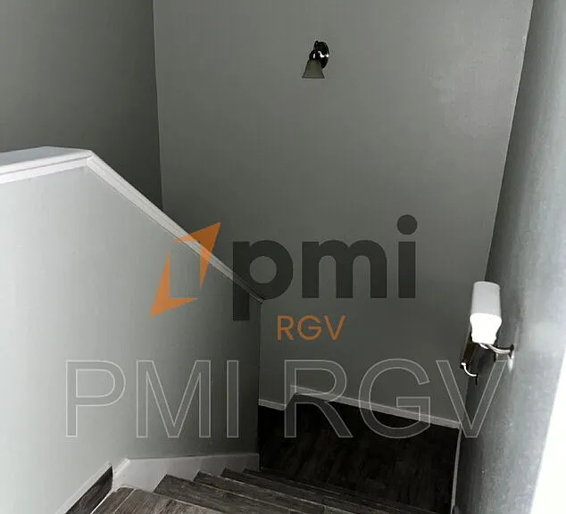 205 Baltic Ave #UNITC — Photo 8