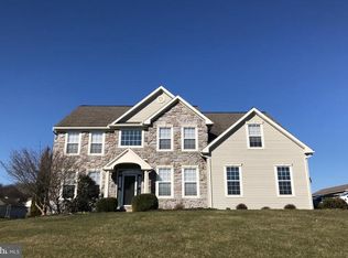 608 Eagleview Dr, Mohrsville, PA 19541
