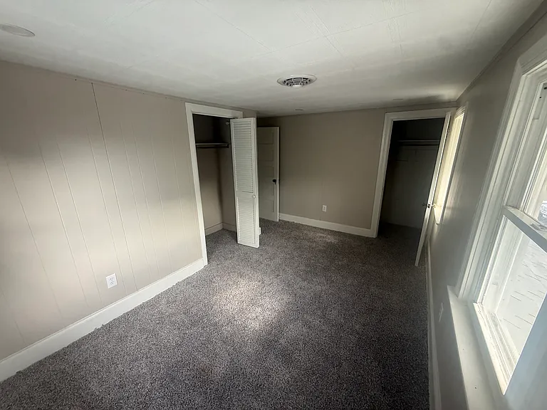 328 Warren St — Photo 7