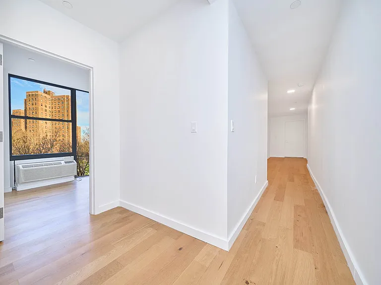 2338 2nd Ave #8A — Photo 10