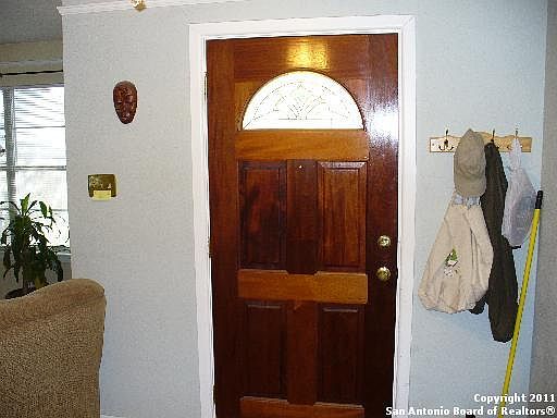 4th image of 511 S REDCLIFF DR