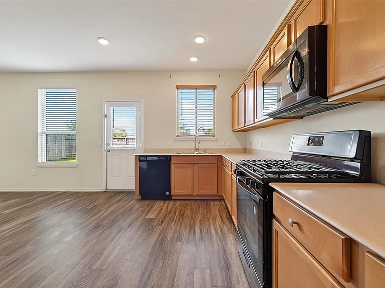 4418 Windmill Run Dr — Photo 27
