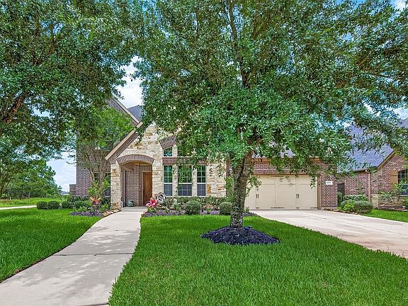3rd image of 5703 Fulshear Plantation Dr