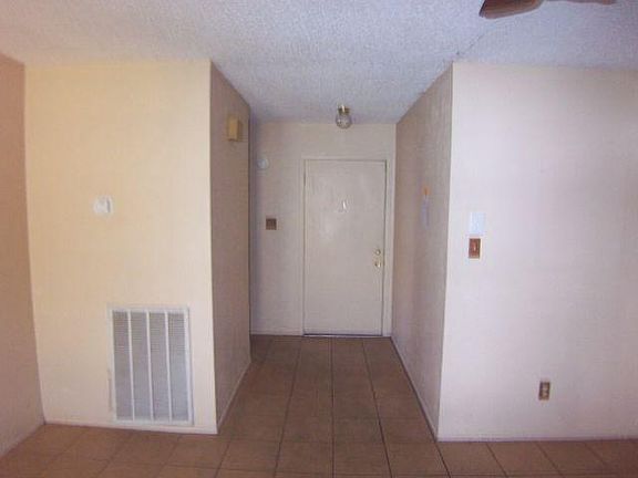 2nd image of 1706 W Mesa Park Dr