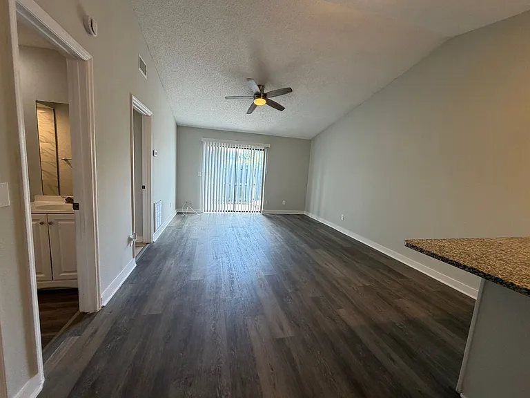 501 Saint Michaels Way — Photo 6
