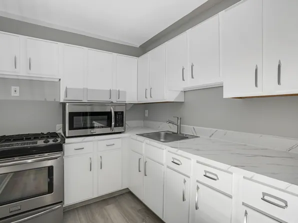 330 Lenox Road image 8 of 13