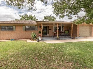 709 Sunset Ln, Lubbock, TX 79403