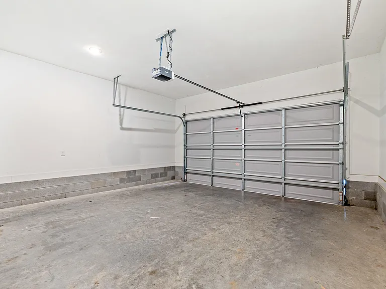 530 Edwin St #10 — Photo 3