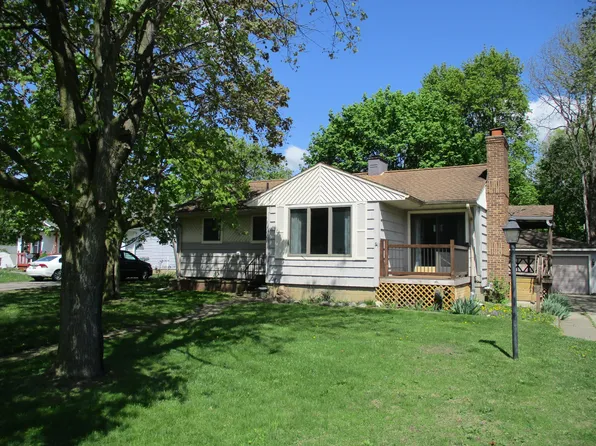 121 Wilkinson St, Chelsea, MI 48118